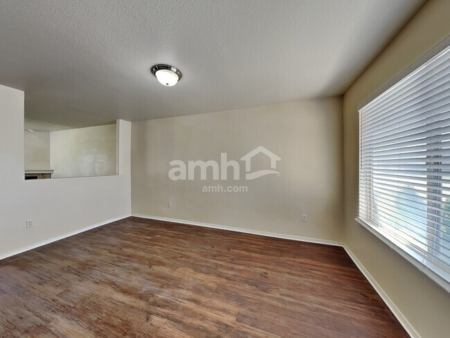 Building Photo - 1006 W 180 S