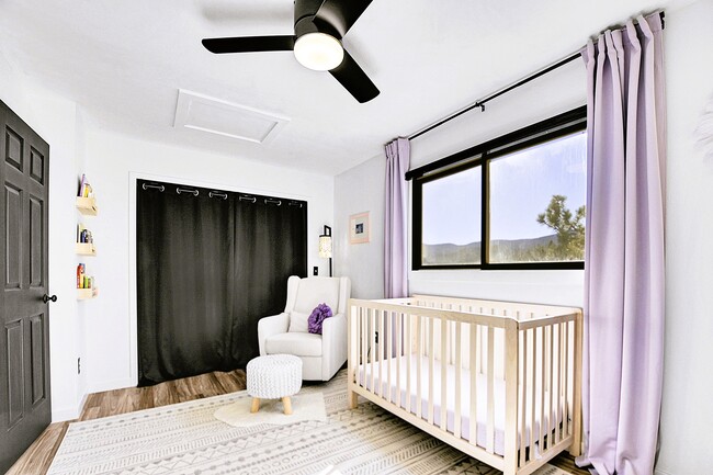 Building Photo - 1244 Hyland Dr