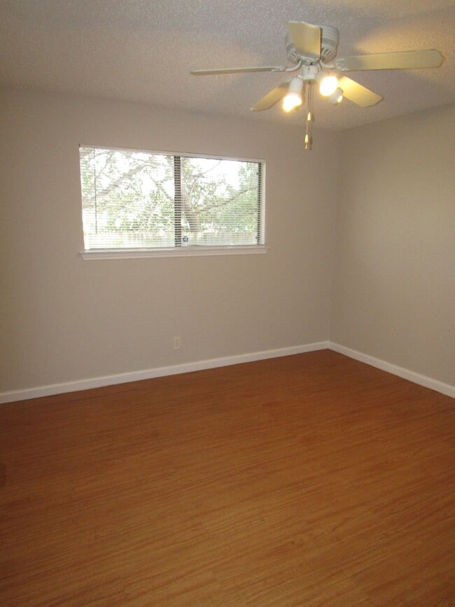 Building Photo - 9309 Kempler Dr