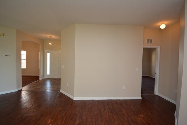 Building Photo - "Spacious 4-Bed Oasis in Palm Coast with 2...