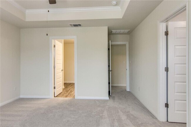 Building Photo - 15912 Windroot St