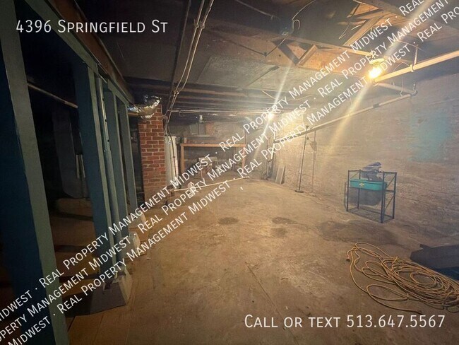 Building Photo - 4396 Springfield St