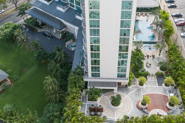 Building Photo - Allure Waikiki - 2 bedroom, 2 bath with 1 ...