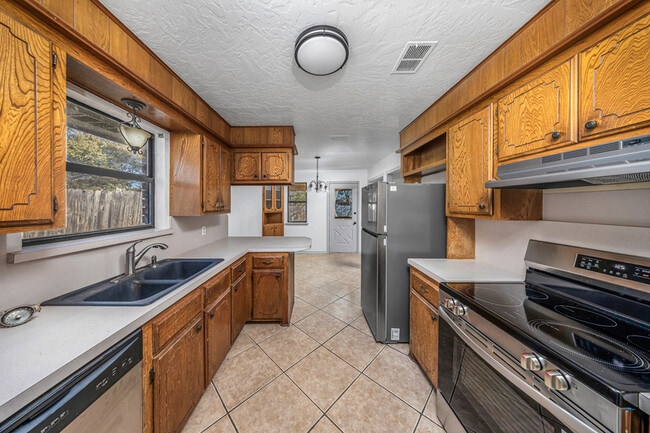 Building Photo - 2105 NW 54th St