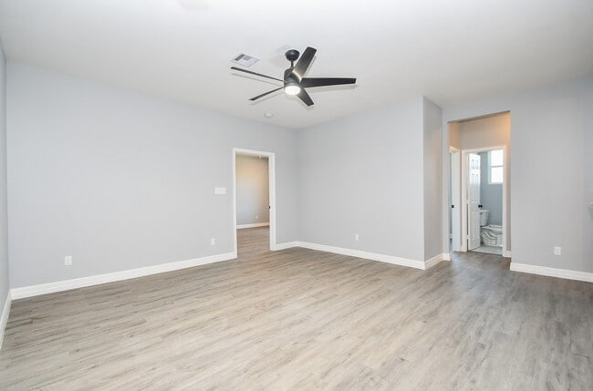 Building Photo - 10322 Rancho Bernardo Ln
