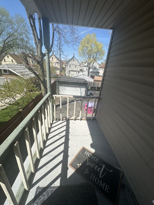 Building Photo - 3802 Poe Ave