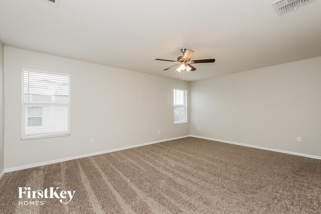 Building Photo - 10111 Crested Fringe Dr