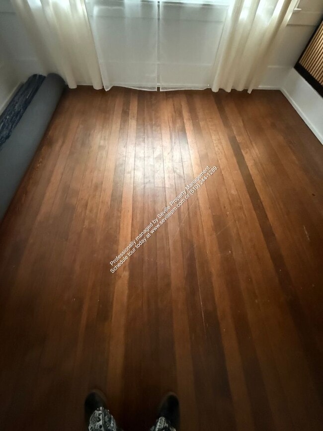 Building Photo - 18th and Filbert St