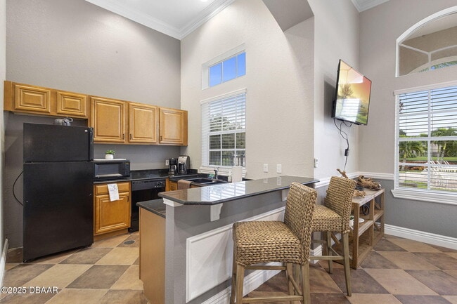 Building Photo - 940 Village Trail