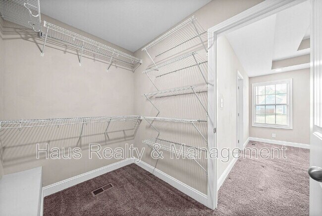 Building Photo - 314 Lugano Ln