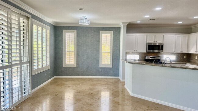 Building Photo - 10385 Brillare Ave