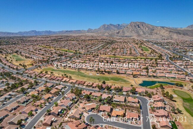 Building Photo - 2240 Sun Cliffs St