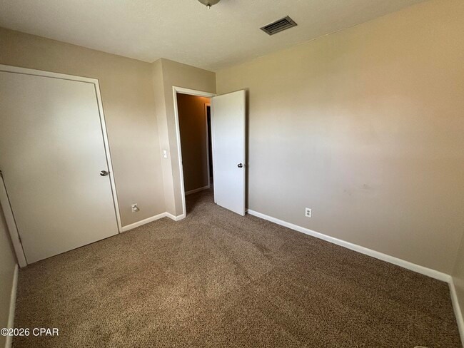 Building Photo - 4113 W 22nd St