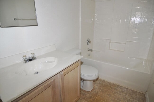 Building Photo - 2971 Celian Dr