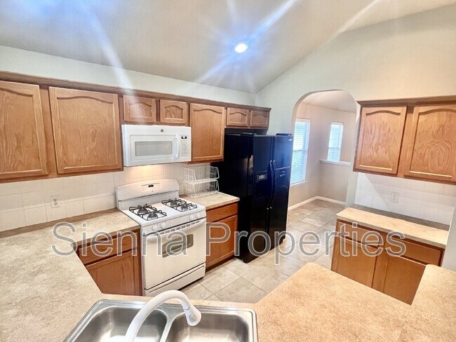 Building Photo - 2509 Elara Dr