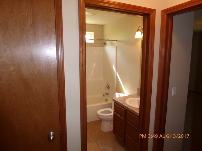 Building Photo - Beautiful 6 Bed/3 Bath House in Hayden, ID!