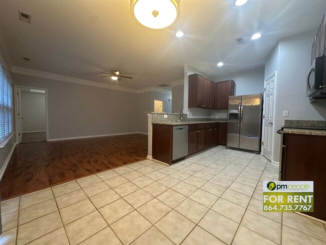 Building Photo - Beautiful Simpsonville 3/2 Available Now!