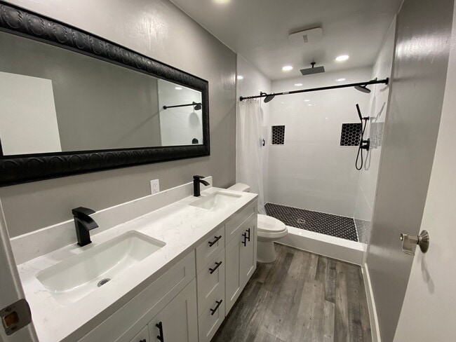 Building Photo - Coming Soon! Spacious 4-Bed, 2-Bath Country Home with Pool, Spa, and More!