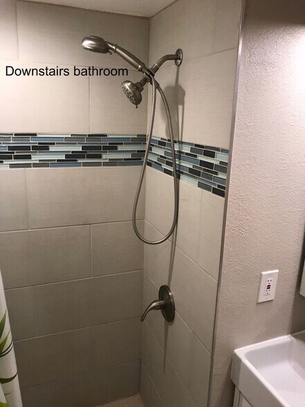 Building Photo - 2340 Folsom St