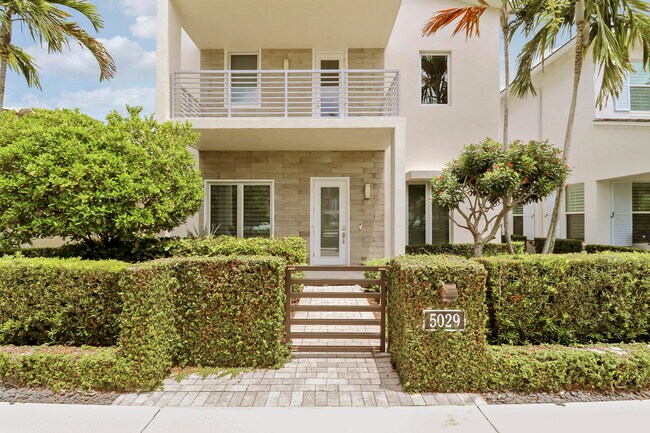 Building Photo - 5029 Grandiflora Rd