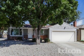 Building Photo - 5041 Whittier Dr