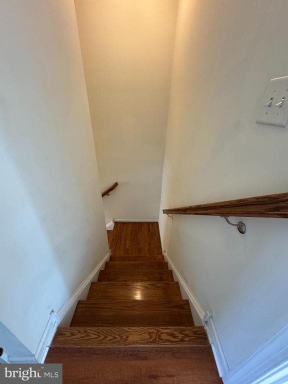 Building Photo - 814 Susan Cir