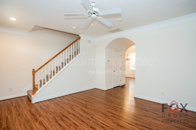 Building Photo - 8602 Beaver Creek Dr