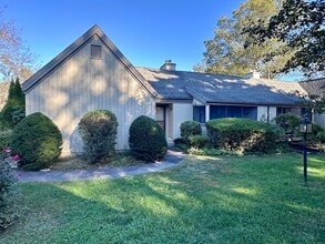 Building Photo - 152b Apache Ln