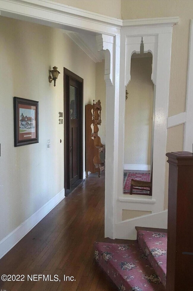 Building Photo - 212 St Johns Ave