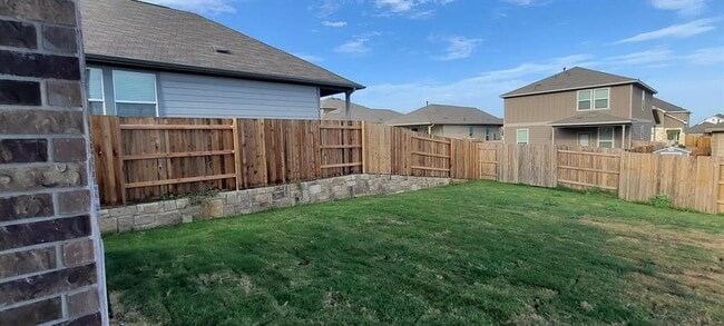 Building Photo - 195 Longstraw Dr