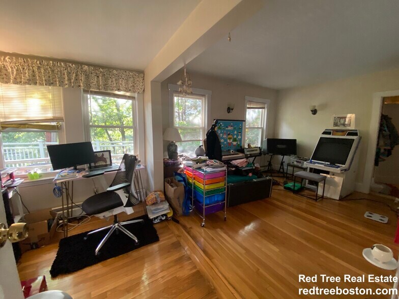 Building Photo - 1186 Chestnut St