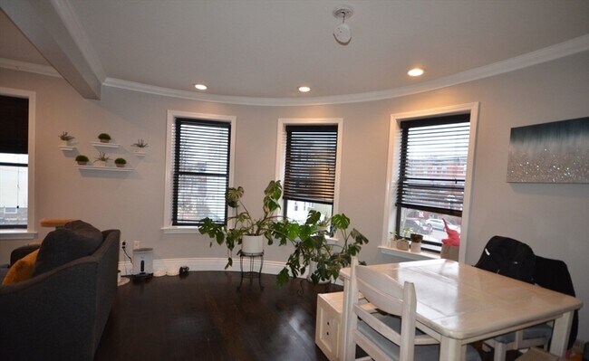 Building Photo - 60 Florida St