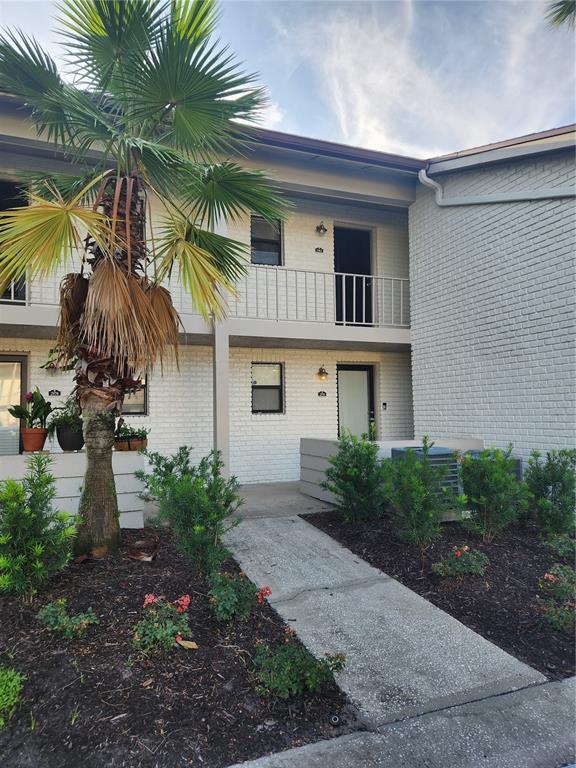 Building Photo - 2962 Plaza Terrace Dr