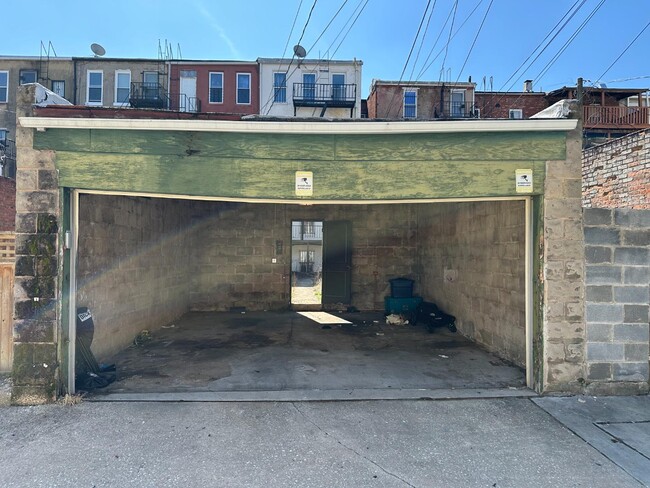 Building Photo - 1825 Madison Ave