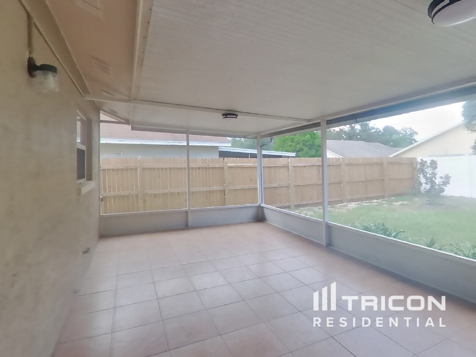 Building Photo - 707 Sand Ridge Dr