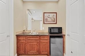 Building Photo - 7039 Kingston Cove Ln