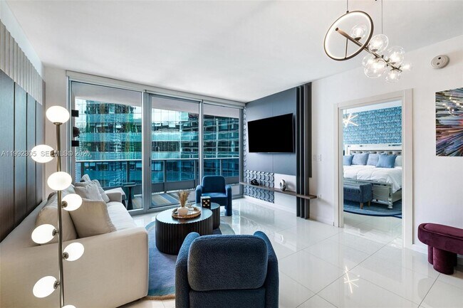 Building Photo - 200 Biscayne Blvd Way