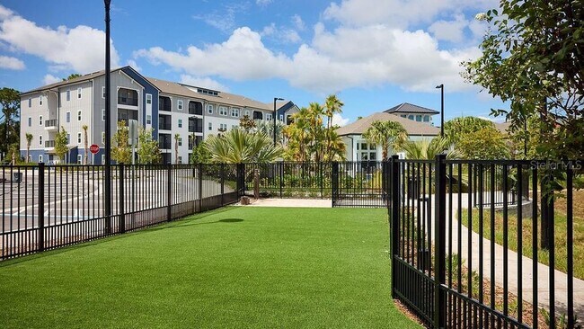 Building Photo - 9500 Grandtree Ave