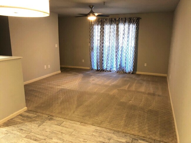 Building Photo - Beautifully Upgraded West-Flagstaff 1bd/1ba Condo in The Arbors Near NAU/CCC- Students OK!!! NO P...