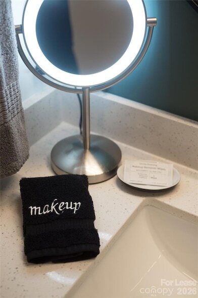 Building Photo - 3945 Rockfern Rd