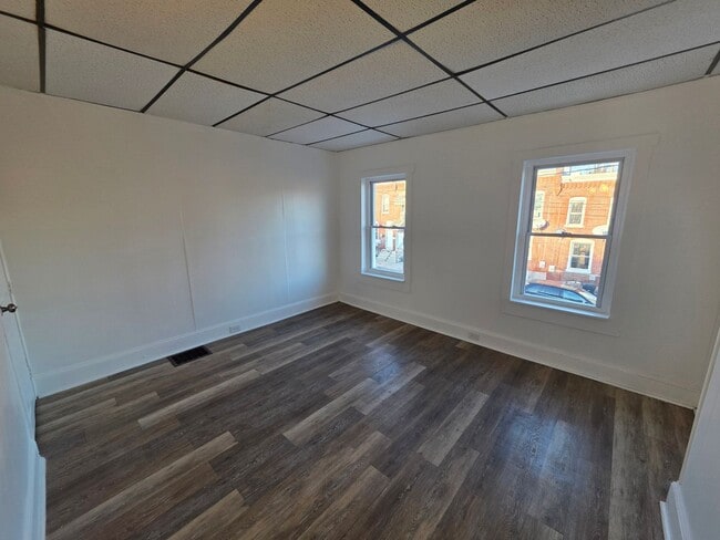 Building Photo - 1220 Lancaster Ave