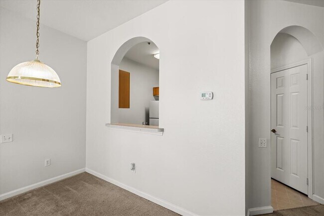 Building Photo - 8101 Coconut Palm Way