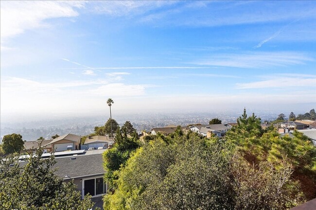 Building Photo - 75 Chadbourne Way