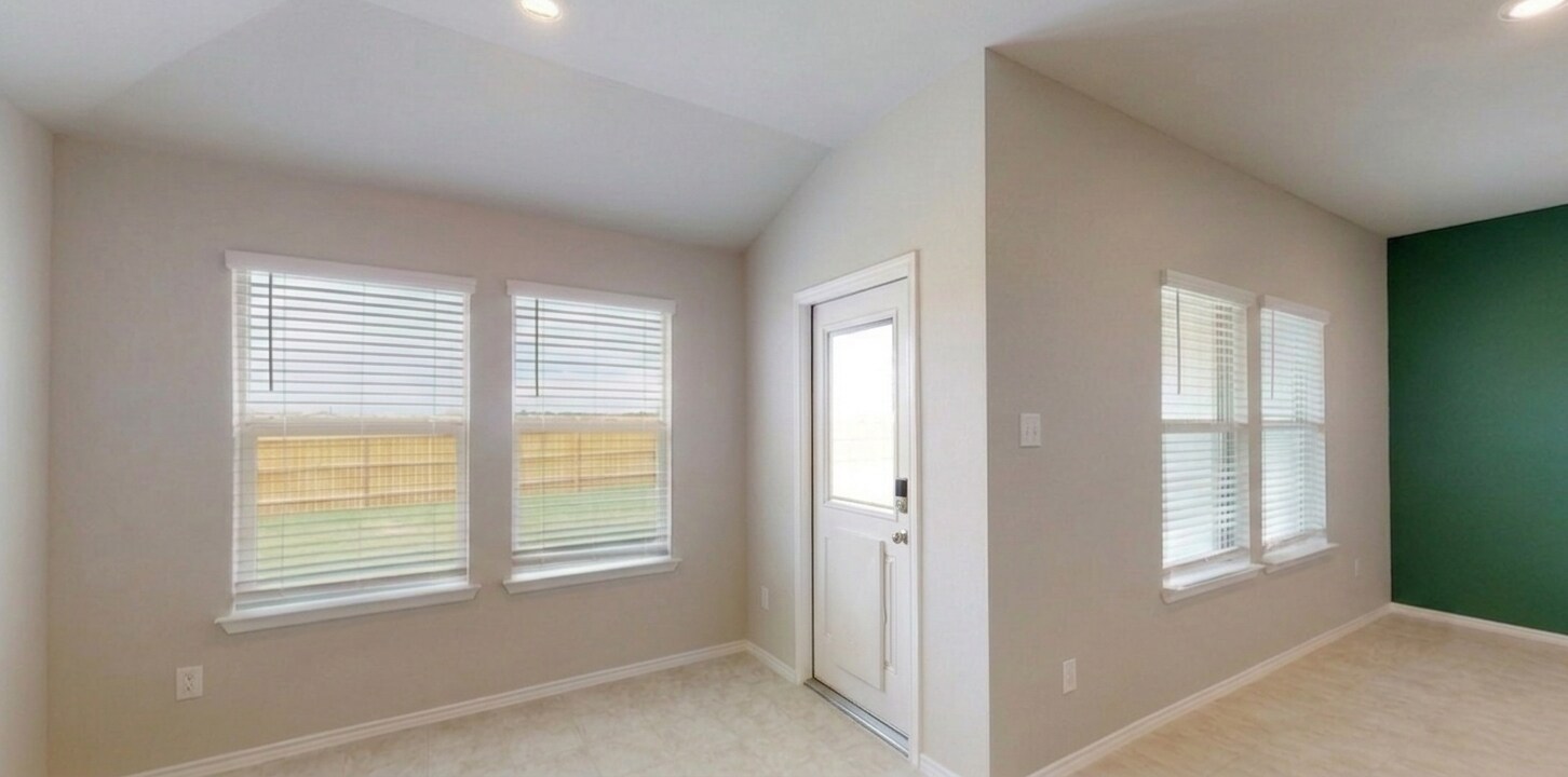 Building Photo - 1261 Lindsey Dr