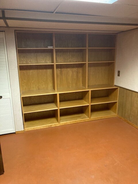 Basement bed - 5887 Granby Hill Dr