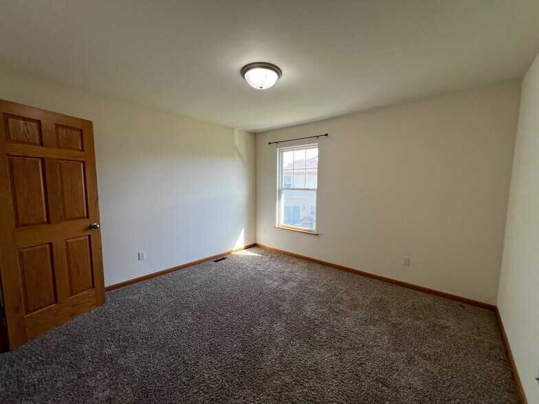 Building Photo - 202 Rail Rd