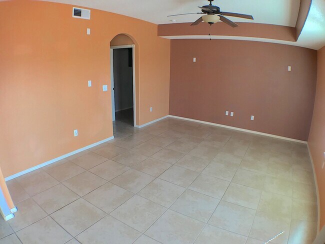 Building Photo - Northeast El Paso 3 Bed Refrig A/C