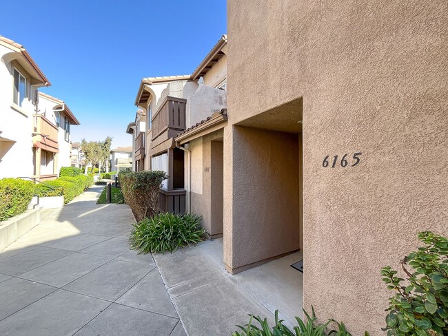 Building Photo - *Special* 3 bedroom townhome located In Rancho Carrillo!