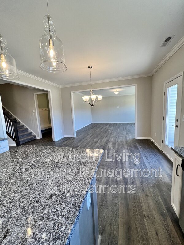 Building Photo - 1006 Creeks Landing Dr