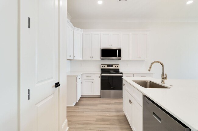 Building Photo - New Construction Upscale Single Story Townhome in Gated Community